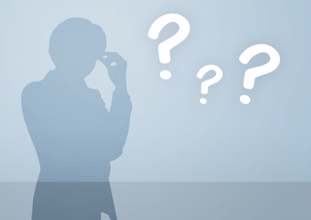 考えるシルエット